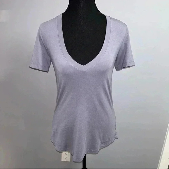 Aritzia - The Group Babaton Tee - Picture 1 of 5